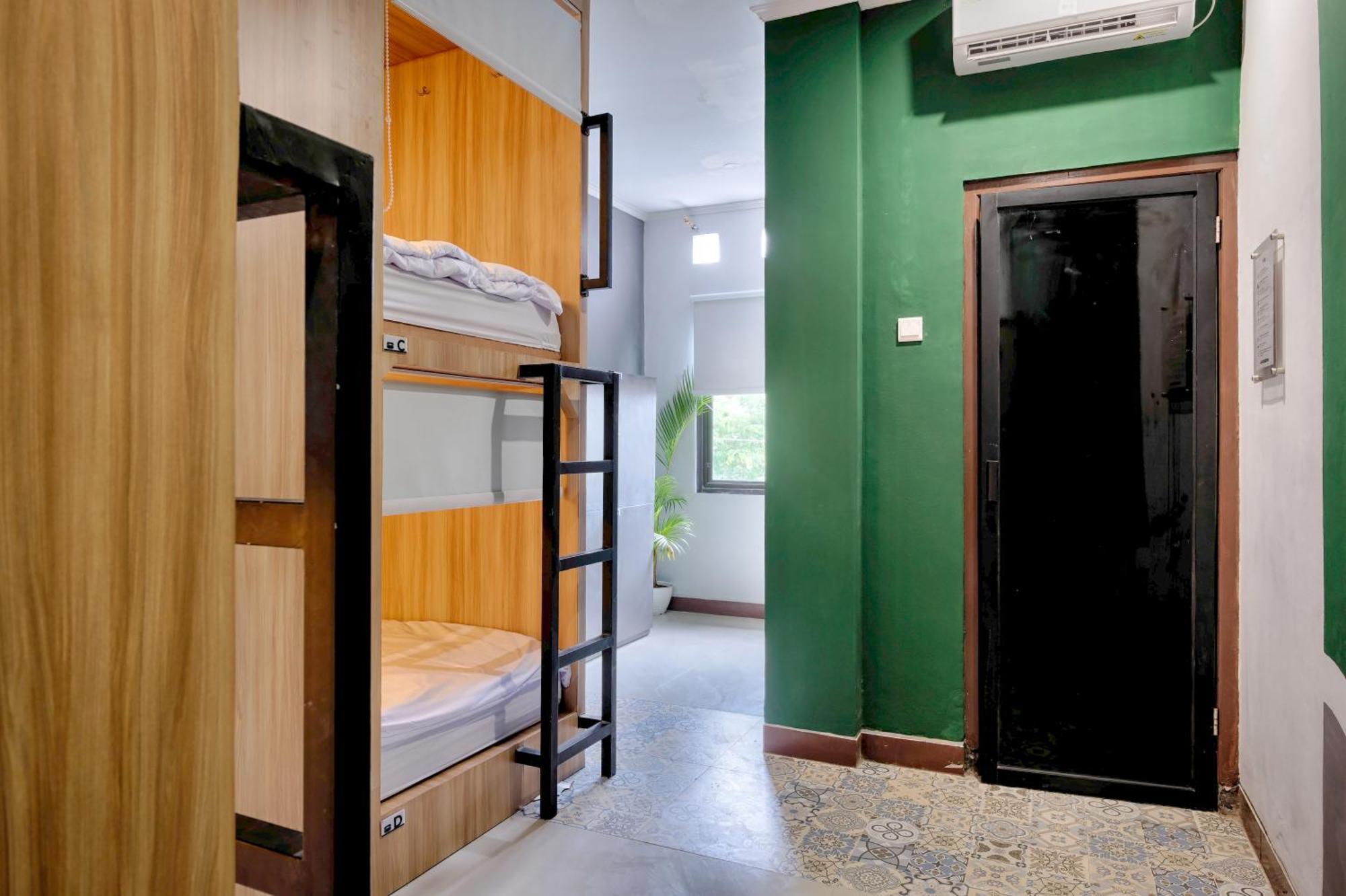 Hubs Hostel Yogyakarta Eksteriør billede